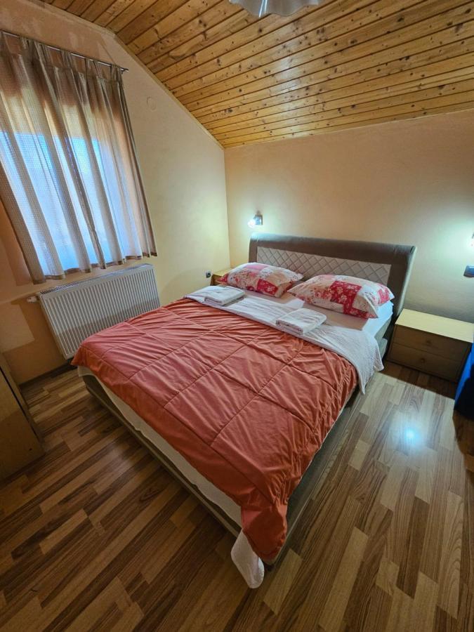House Mirjana Hotel Smoljanac Ngoại thất bức ảnh