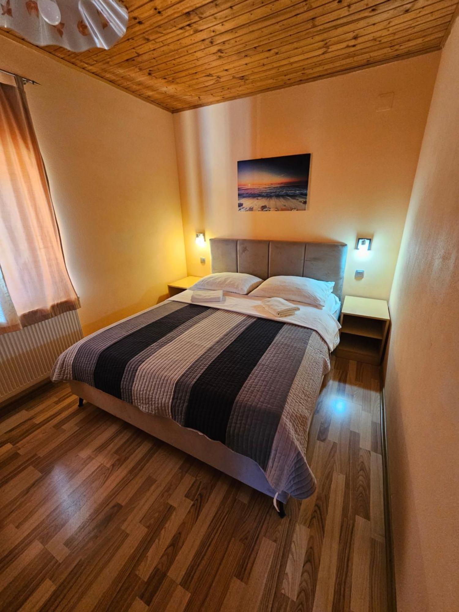 House Mirjana Hotel Smoljanac Ngoại thất bức ảnh