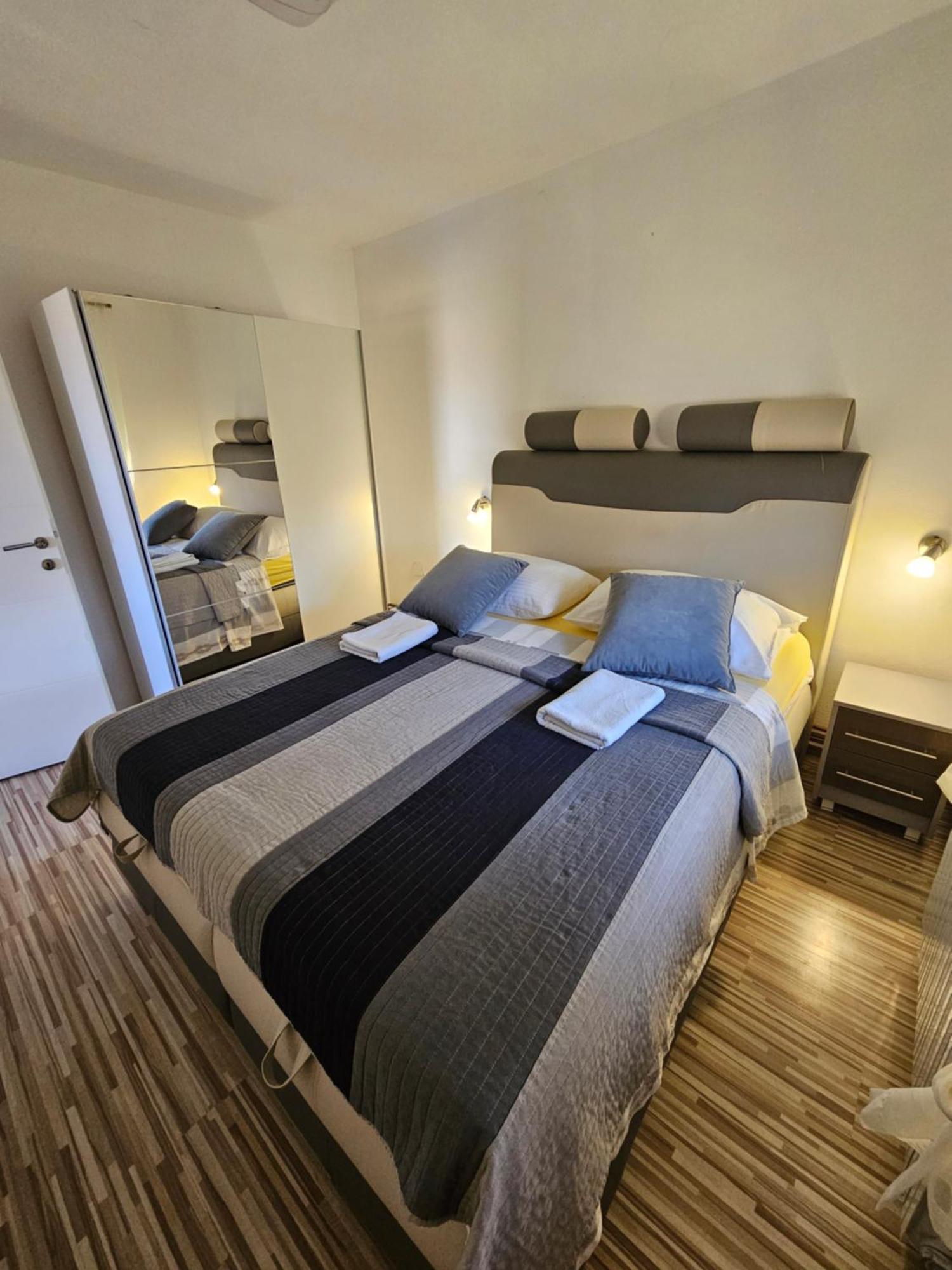House Mirjana Hotel Smoljanac Ngoại thất bức ảnh