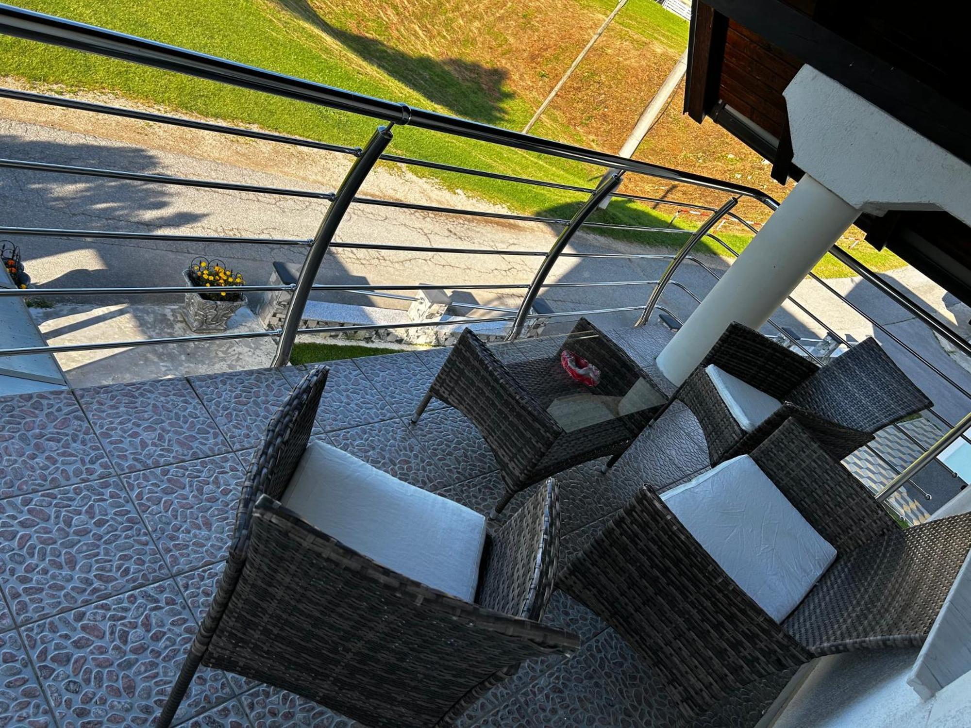 House Mirjana Hotel Smoljanac Ngoại thất bức ảnh
