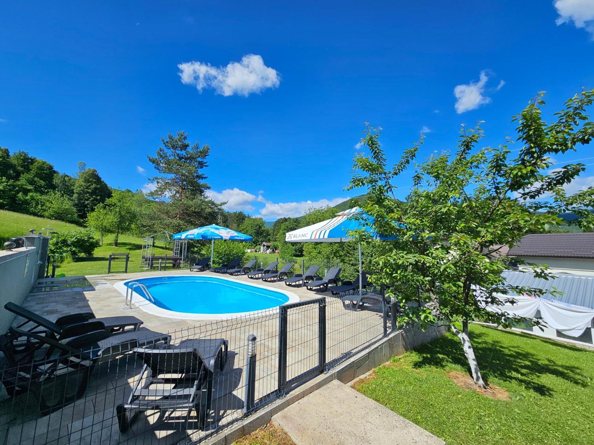 House Mirjana Hotel Smoljanac Ngoại thất bức ảnh